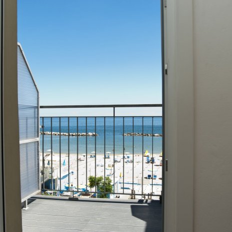 Prenota Ora la tua camera a Bellaria Igea Marina per il mese di Luglio